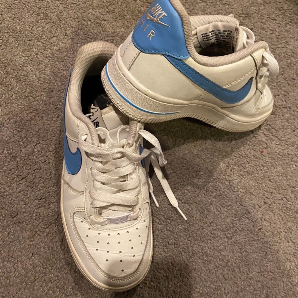 NIKE AIR WOMENS 7